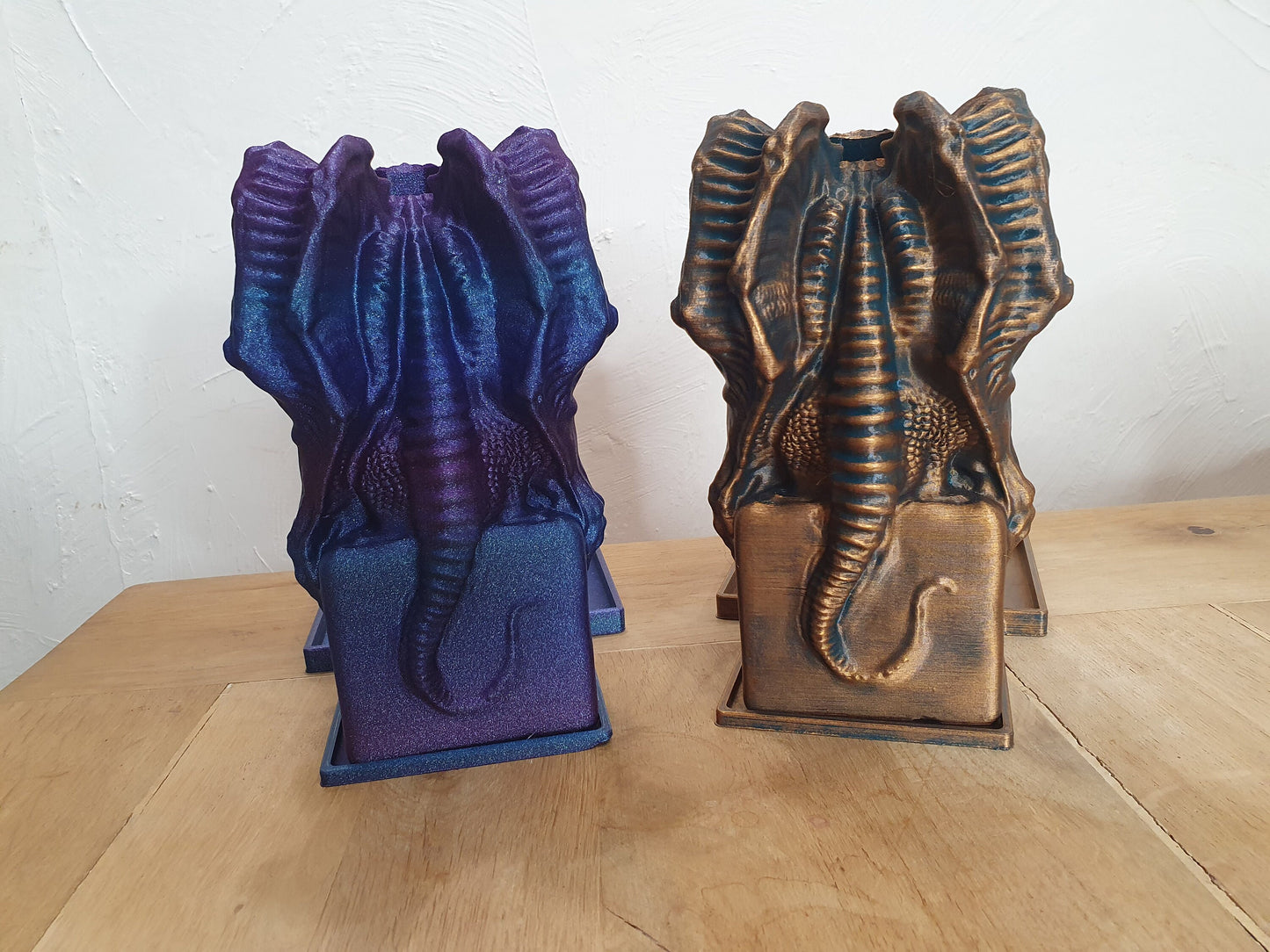 Cthulhu Idol Dice Tower - 3D printed in any colour you like - Can be personalised with text/logo!