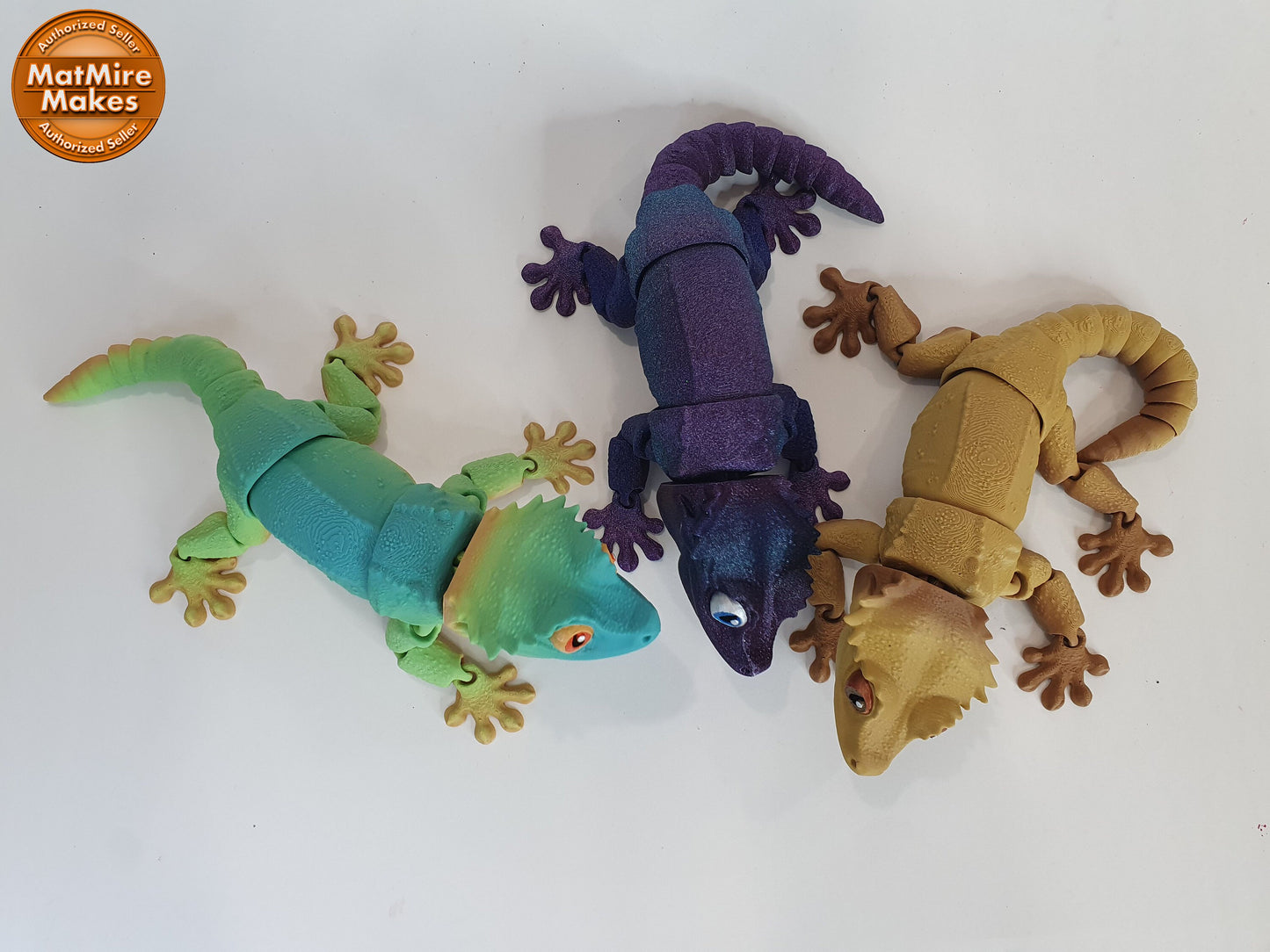 Crested Gecko Articulated Flexi 3D print - Professionally Hand painted, can be printed any colour you like! Frog butt and regular tails