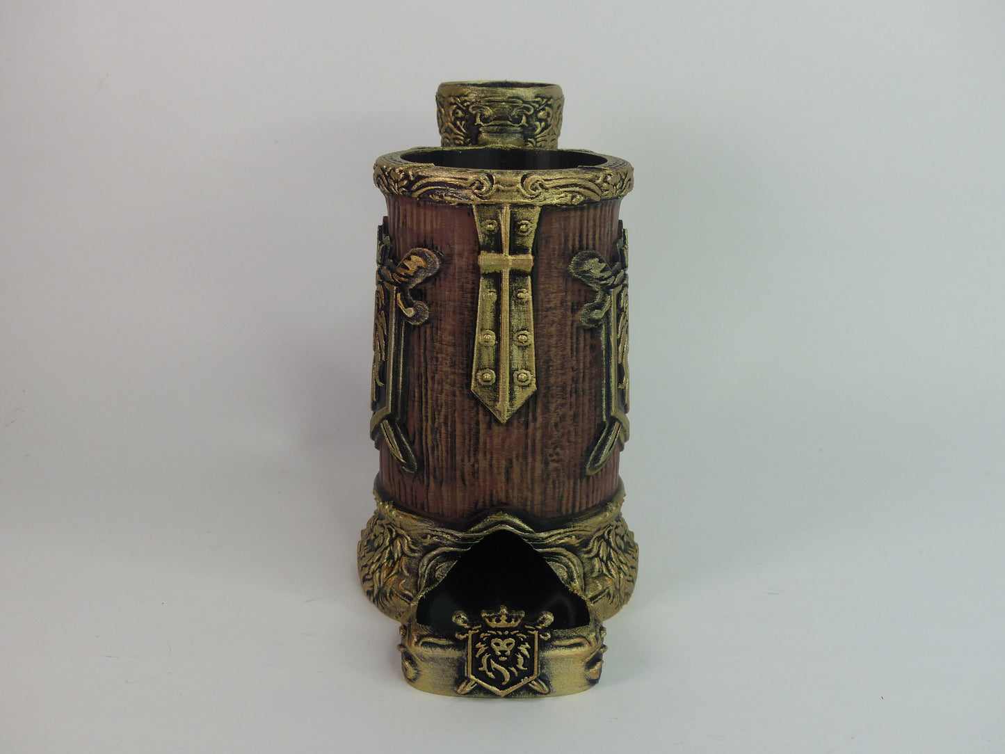 King Lion Crest Can Cosy/Cozy DnD Dice Tower - 3D printed and hand painted - Can be personalised!